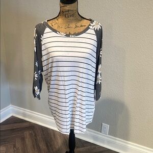 Maurices Gray and White Top with Floral Accents